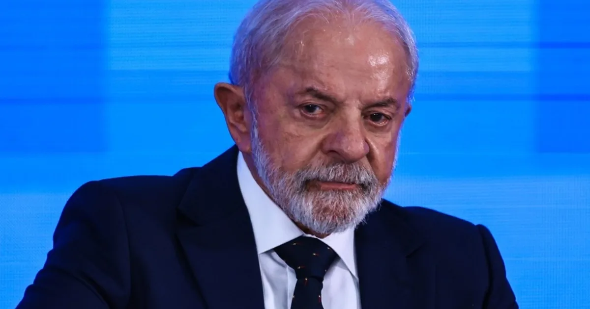 Presença de mulheres na política ainda é limitada, diz Lula