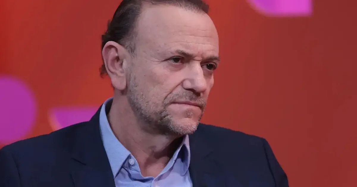 Presidente do PT contradiz Lula: "claro que ele é candidato" à reeleição