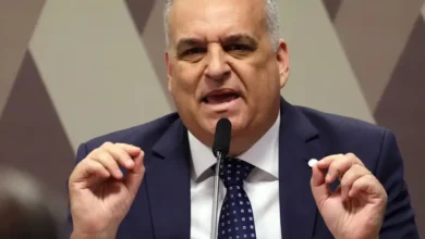 Relator da CPI do INSS vincula fraudes ao governo Lula e preserva Bolsonaro