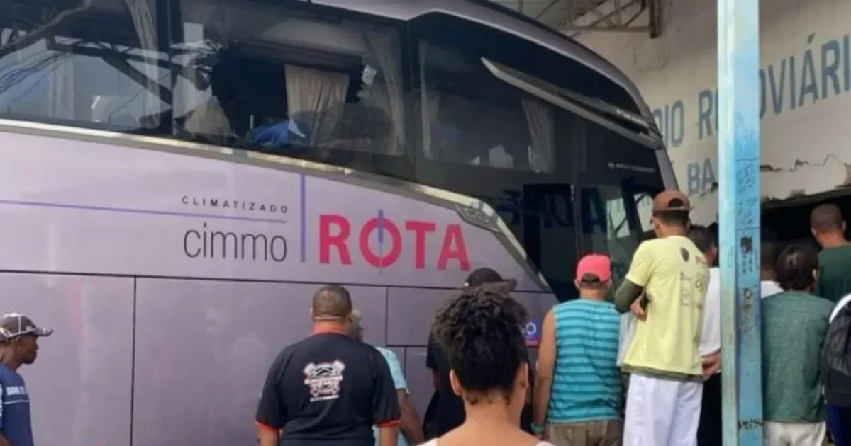 Tragédia na Rodoviária: Ônibus desgovernado atinge pedestres e deixa mortos e feridos