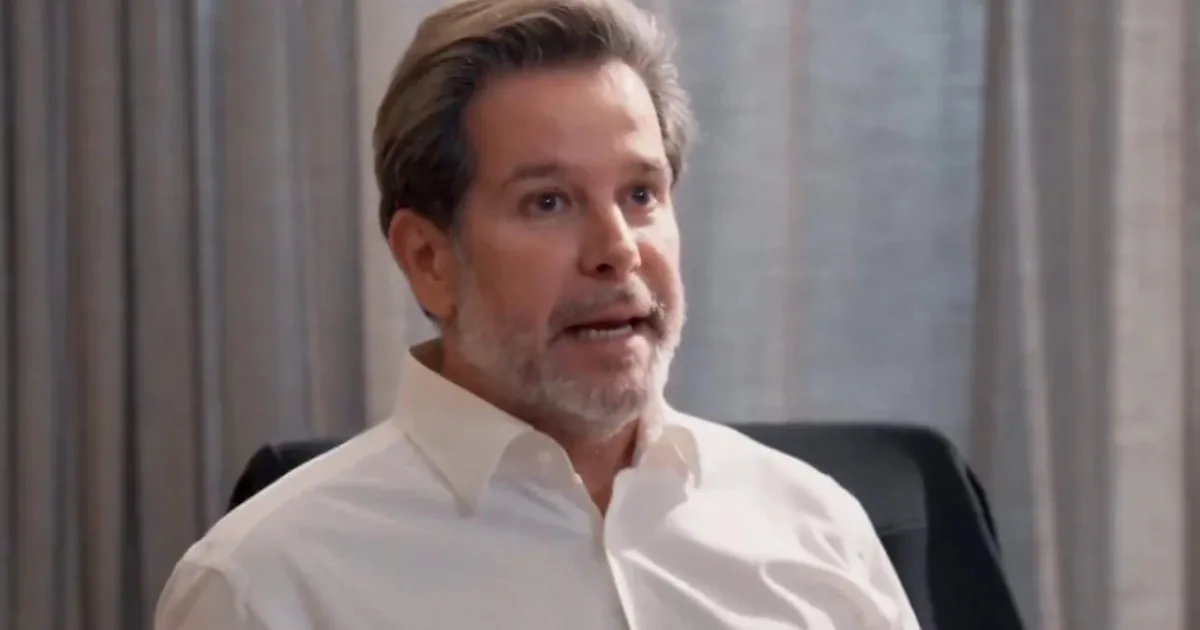 Três Graças: Ferette recebe ordem de despejo e é expulso de casa