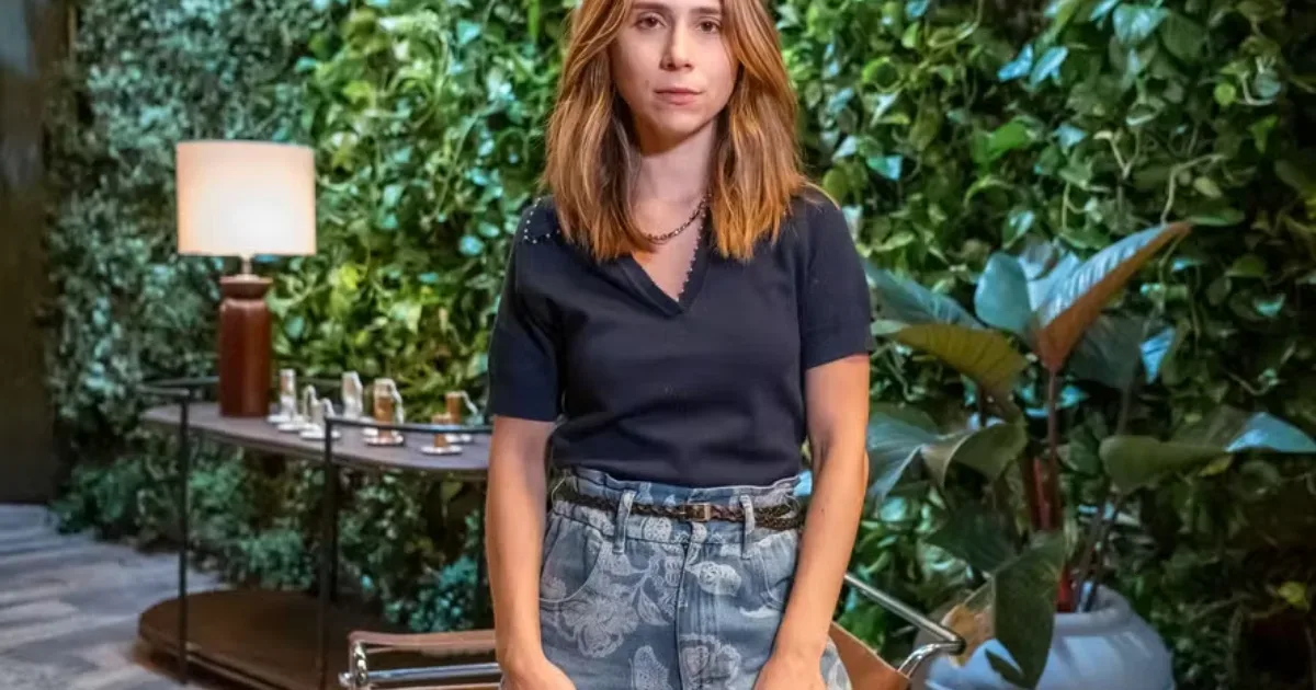 Três Graças: Lucélia toma o lugar de Bagdá e assume o controle de peça-chave na trama