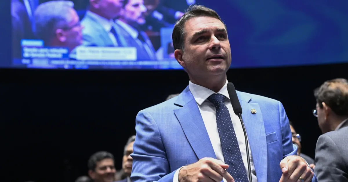 Trump não deve apoiar Flávio Bolsonaro nas eleições de 2026, diz aliado