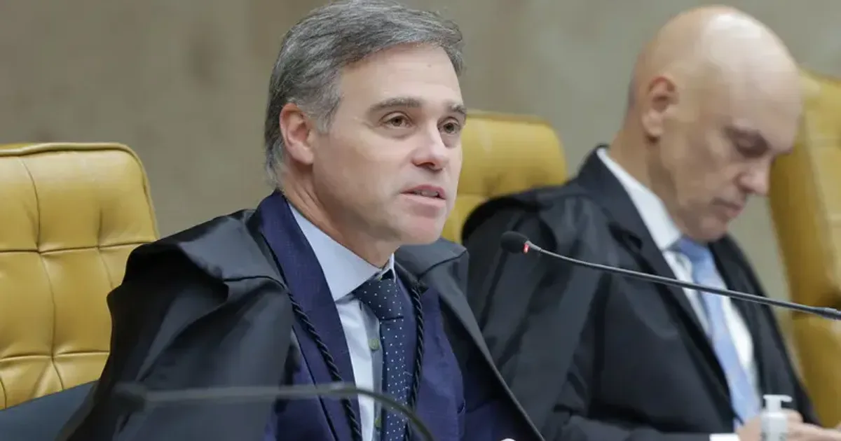 Urgente: André Mendonça interrompe julgamento de Eduardo Bolsonaro no STF