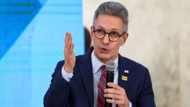 Zema propõe mandato para STF e defende prisões de Toffoli e Moraes