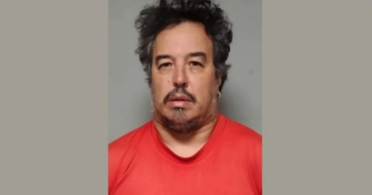Avó de menino encontrado sem vida após viver preso em casa se pronuncia