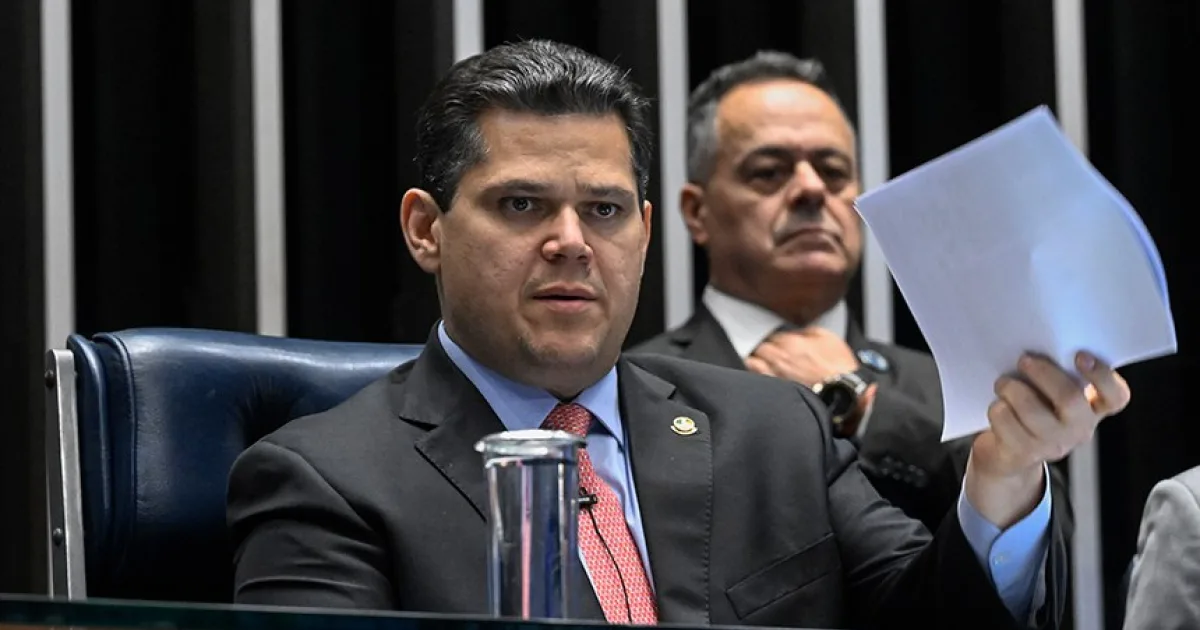 Big Techs: Alcolumbre aciona jurídico e avalia suspender decretos de Lula