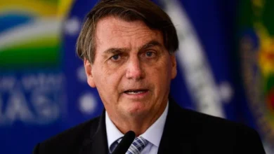 Cirurgia em ombro de Bolsonaro é concluída sem intercorrências, diz boletim médico