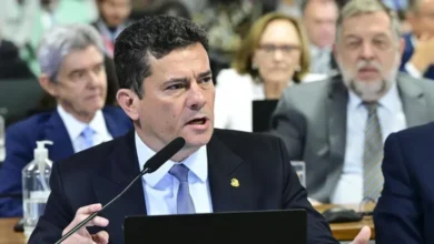 Disputa política esquenta no Paraná e coloca Moro e Gleisi no centro do debate