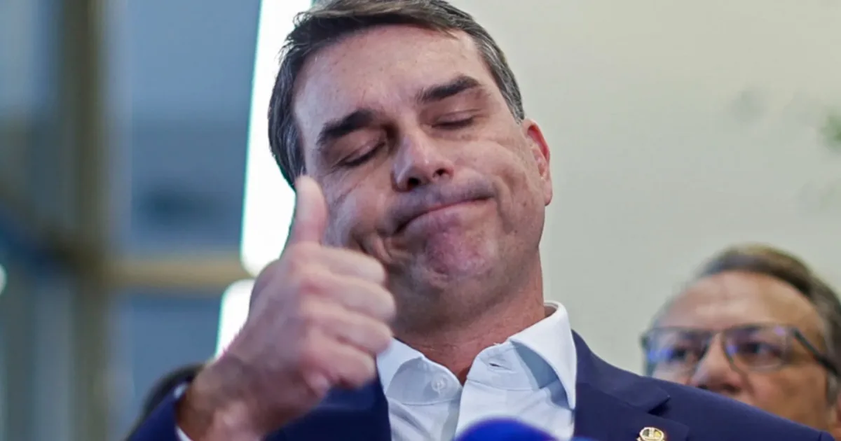 EUA negam informação ligada a Flávio Bolsonaro