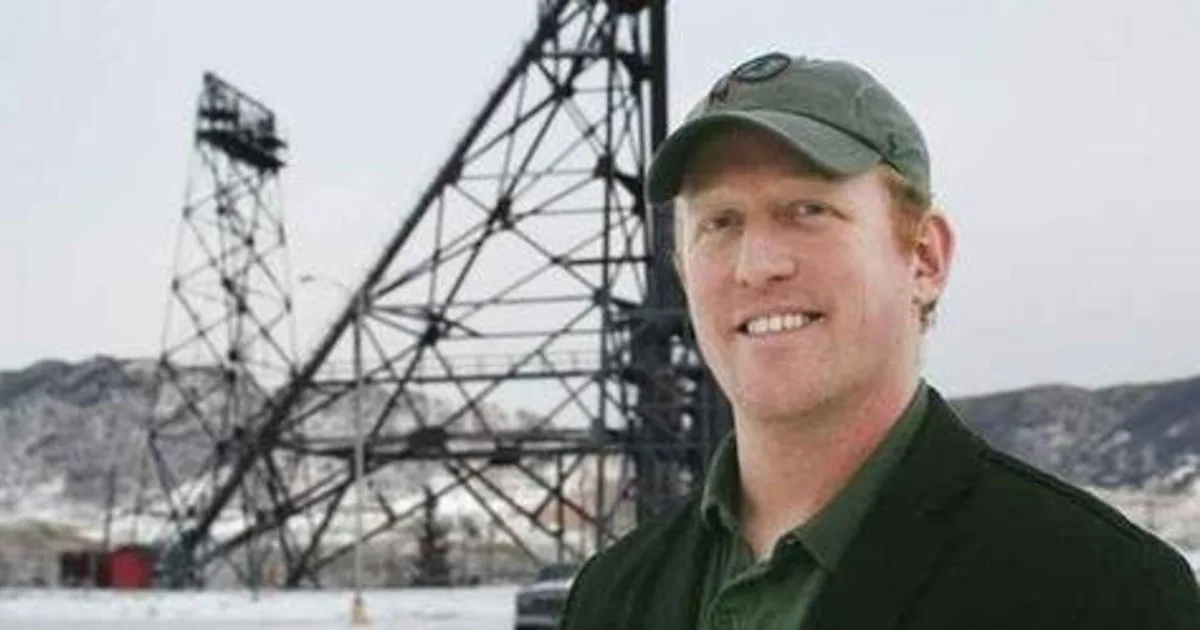 Ex-SEAL revela arrependimento 15 anos após operação contra Bin Laden