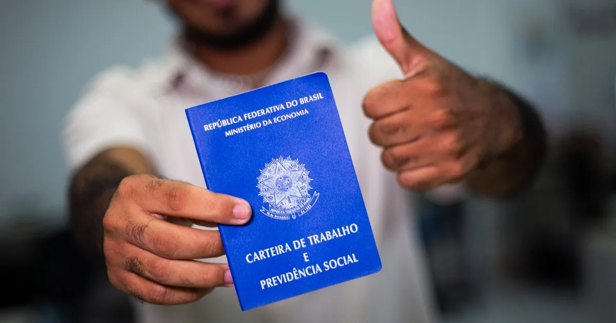 Fim da escala 6×1: 171 deputados querem adiar lei que beneficia trabalhadores