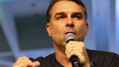 Flávio aposta em Trump e reação vem à tona