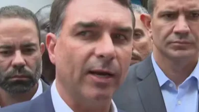 Flávio Bolsonaro diz que vídeo com Vorcaro pode vazar