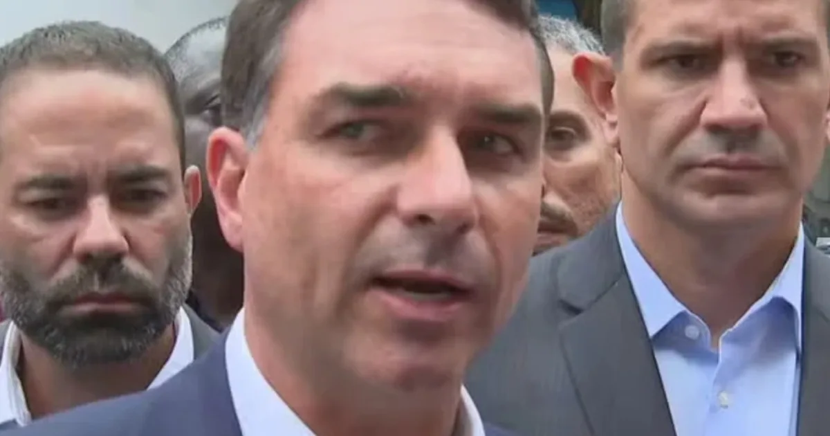Flávio Bolsonaro diz que vídeo com Vorcaro pode vazar