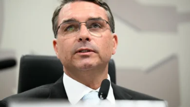 Flávio Bolsonaro é alvo de representação na PGR por pedido a EUA
