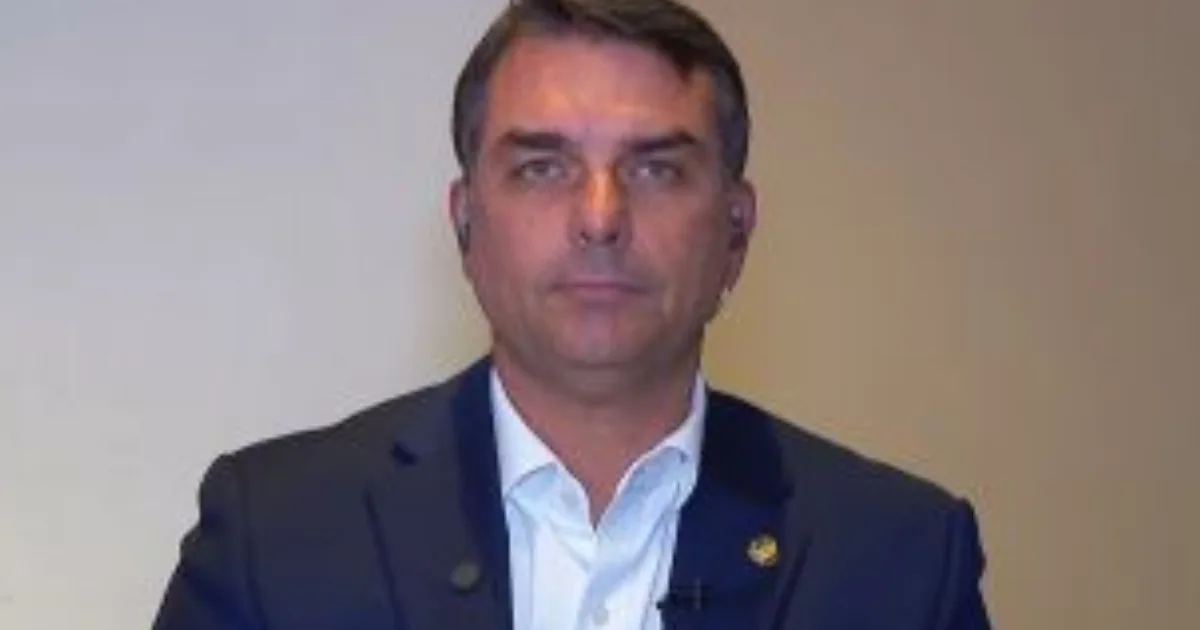 Flávio Bolsonaro faz divulgação importante