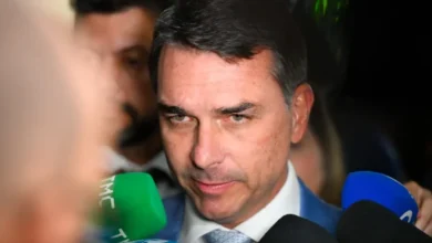 Flávio Bolsonaro faz nova confissão; entenda