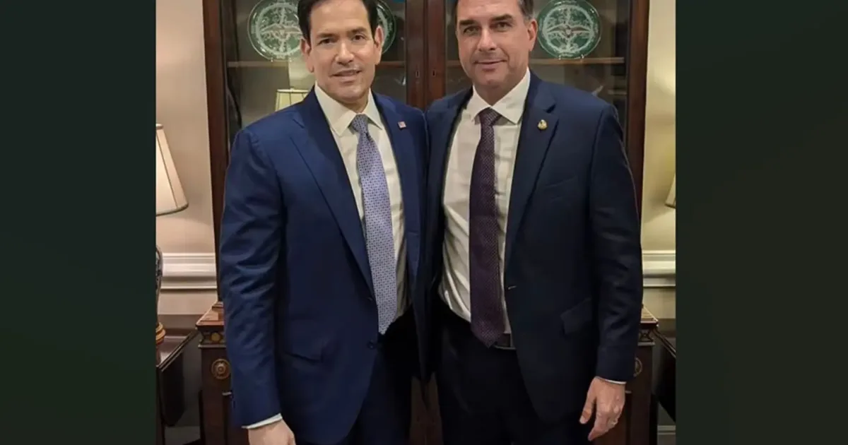 Flávio volta à Casa Branca e fala com Rubio e JD Vance um dia após encontro com Trump