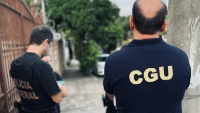 Fraude do INSS: PF e CGU apreendem mais de 287 dentro de sacolas plásticas em mega operação
