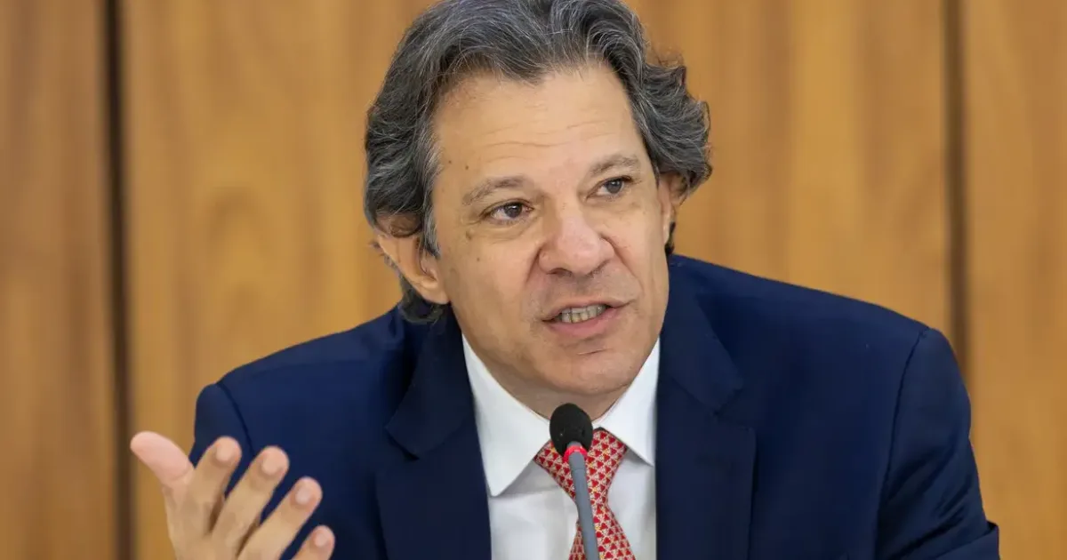 Haddad explica que empates em pesquisas eleitorais é pura "lavagem cerebral"