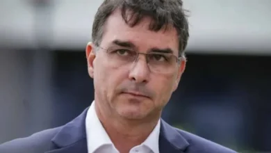 Histórico de Flávio em CPIs do Master chama atenção no Senado