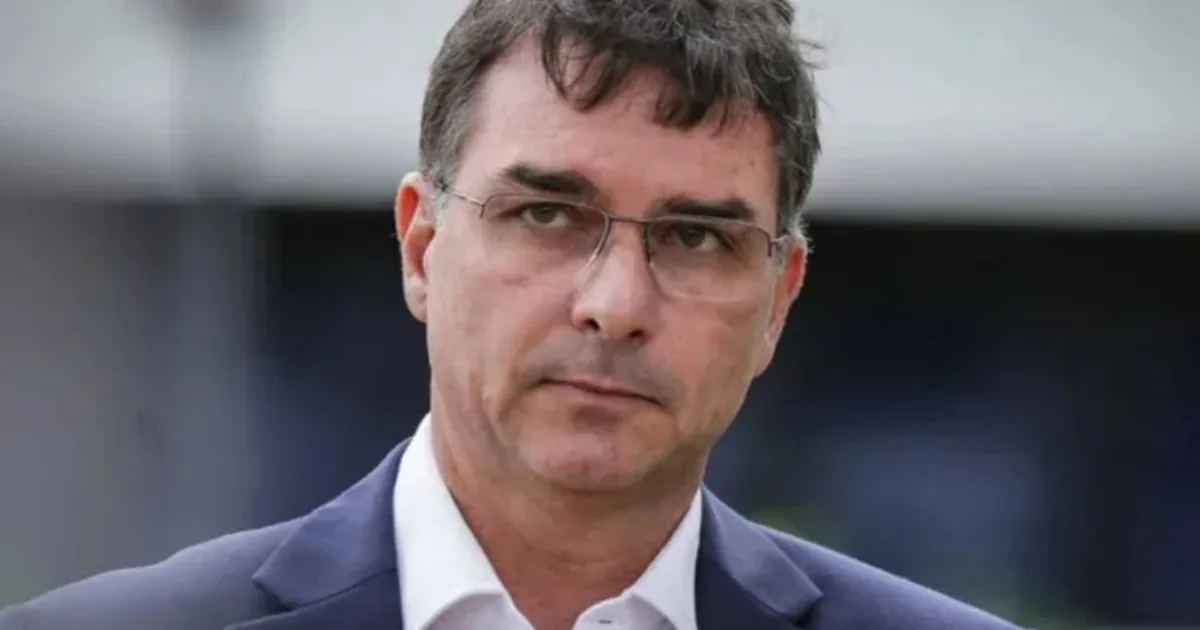 Histórico de Flávio em CPIs do Master chama atenção no Senado