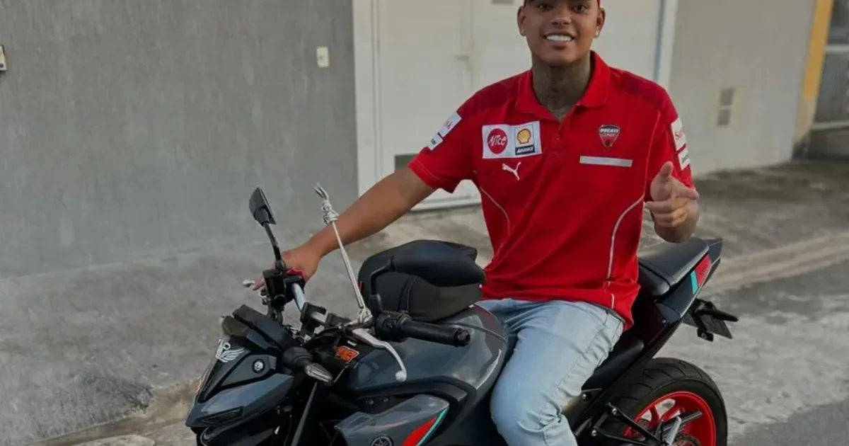 Influenciador digital Saymon Carvalho falece após grave ocorrência em via pública
