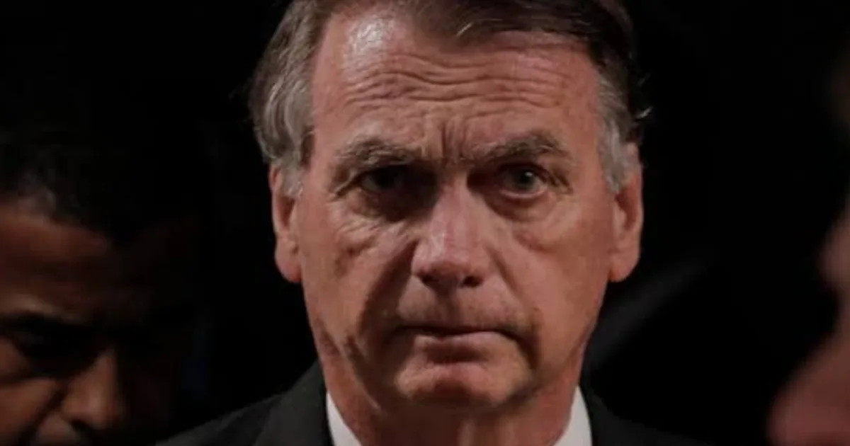 Jair Bolsonaro tem alta após cirurgia e seguirá tratamento por até 9 meses