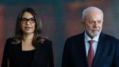 Juiz nega pedido para excluir post de Nikolas sobre Janja e Lula