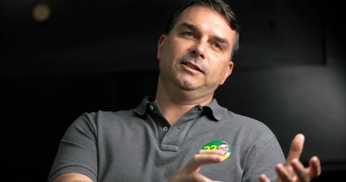 Luciano Huck é acusado por Flávio Bolsonaro de receber R$ 160 milhões de Daniel Vorcaro
