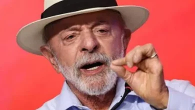 Lula cria Dia da Covid e volta a atacar Bolsonaro