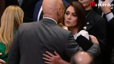Ministro Alexandre de Moraes cumprimenta Michelle Bolsonaro em posse no TSE