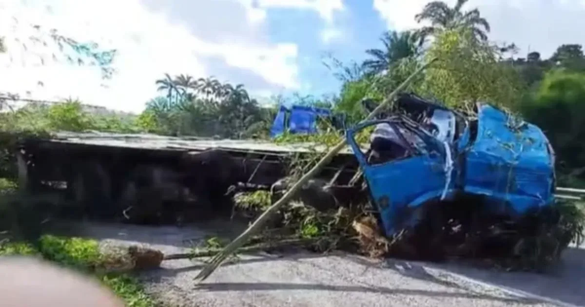 Motorista falece atropelado pelo próprio caminhão na Bahia