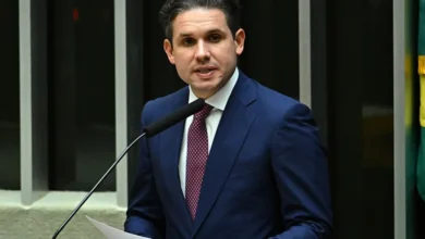 PEC do fim da escala 6×1 avança na Câmara e fortalece articulação do governo