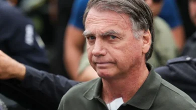 Relatório médico aponta instabilidade no equilíbrio corporal e alteração no pulmão de Bolsonaro