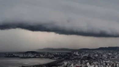 Tempestade intensa provoca chuva forte