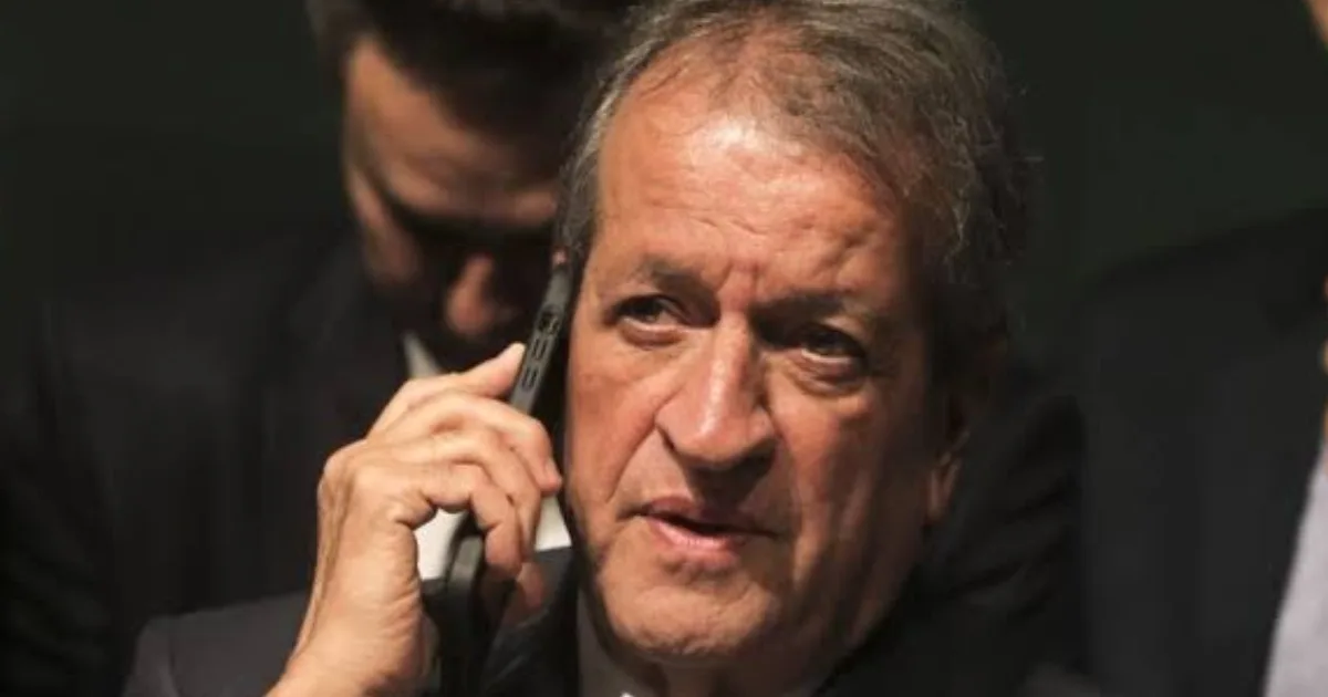 Valdemar Costa Neto rebate rumor sobre Flávio Bolsonaro