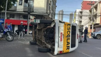 Acidente entre ônibus e van escolar deixa crianças feridas no RS