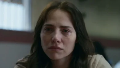 Adriana sai com fúria da prisão em Quem Ama Cuida para destruir rivais