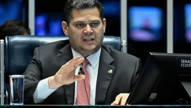 Alcolumbre dá bronca e cancela sessão do Congresso sobre vetos de Lula