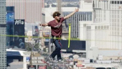 Atleta que brilhou com Madonna no Super Bowl perde a vida em salto radical