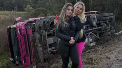 Caminhoneira estrela com milhões de seguidores sofre acidente
