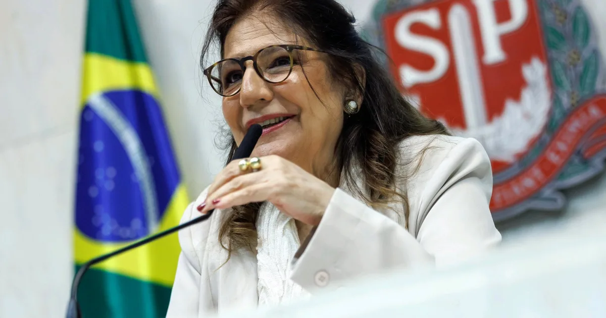Deputada petista quer retirar nome da mãe de Bolsonaro de viaduto