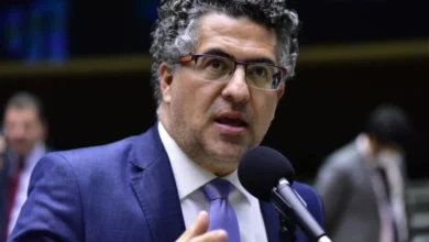 Deputado pede à PF que investigue elo entre CV e aliados de Flávio