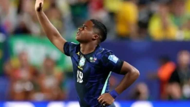 Endrick vira assunto nas redes após momento descontraído antes de jogo