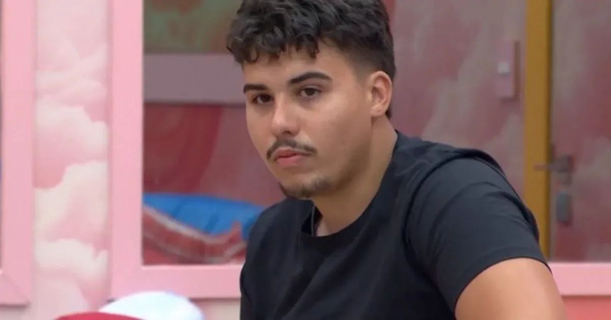 Ex-BBB Pedro Espíndola pede desculpas a Jordana