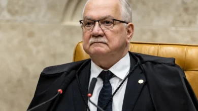 Fachin autoriza AGU a defender o Brasil em processo contra Moraes nos EUA