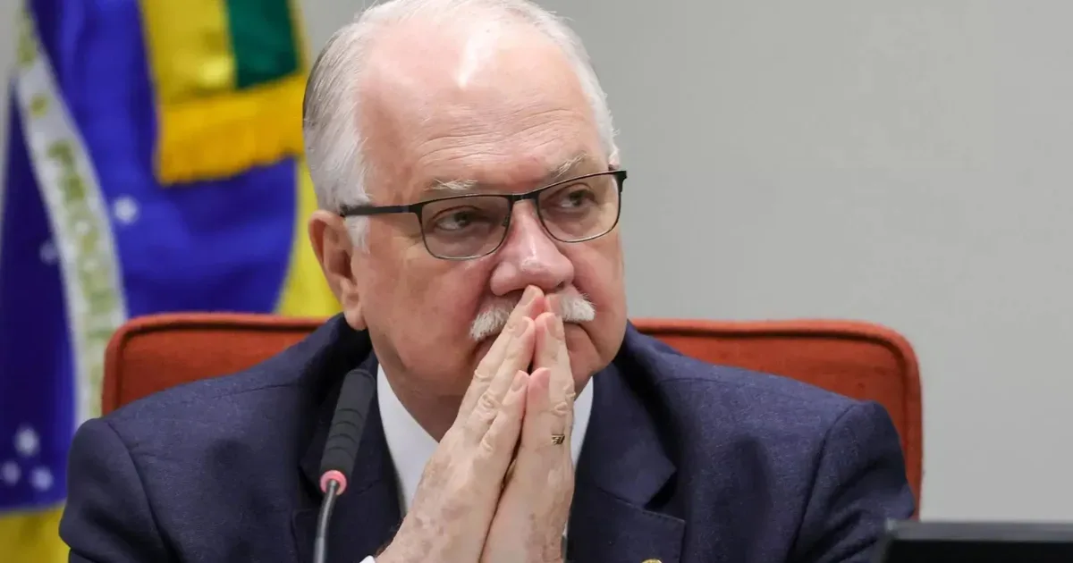 Fachin pede avaliação técnica antes de escolher relator de processo envolvendo Bolsonaro