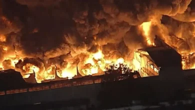 Incêndio mobiliza bombeiros e atinge galpão comercial em Guarulhos